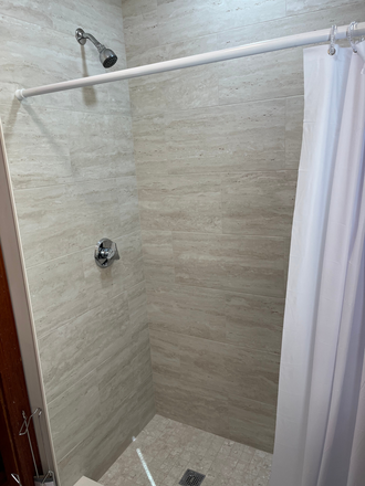 . - College Ave Somerville Huge 5 bed 2 bath with updated kictchen and bathroom for June 2027! Apartments