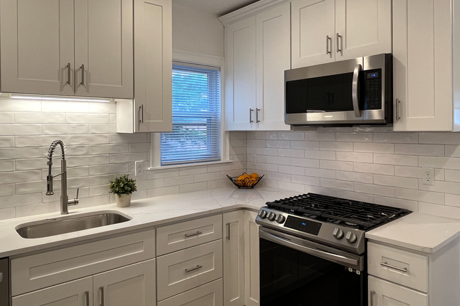 Kitchen - Master Bedroom with Ensuite Bathroom in a 2B/2B Renovated Apartment Davis Square
