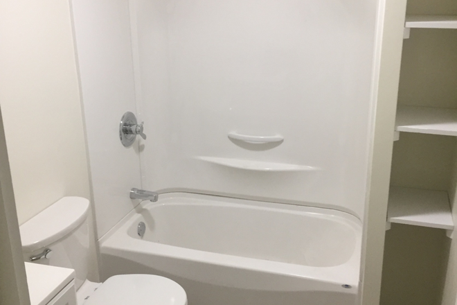 Bath - 6 bedroom house