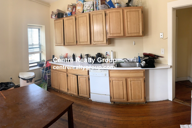 Kitchen - Huge 4 bed on Tremont St. In Mission Hill with 2 full bathrooms! Apartments