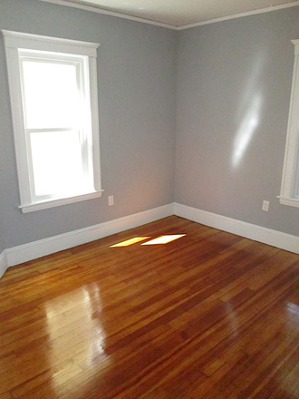 bed - 3 Bed 1 Bad (Davis Square) NO BROKERS FEE!!! Apartments
