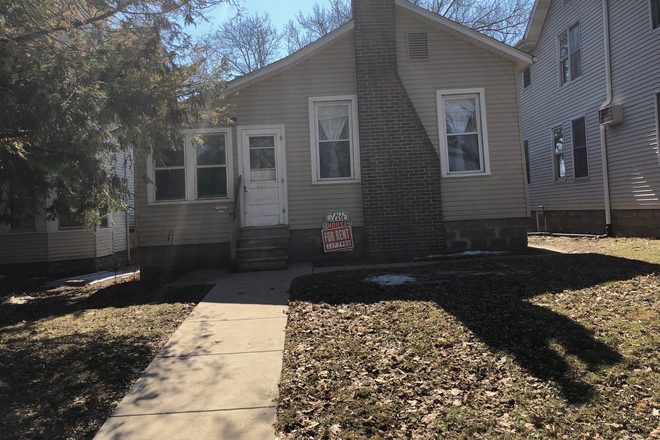 Street View - Three Bedroom House Steps From East Campus U or I