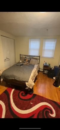 Bedroom - Fenway Apartment on Queensberry Street, 10-15 min from campus