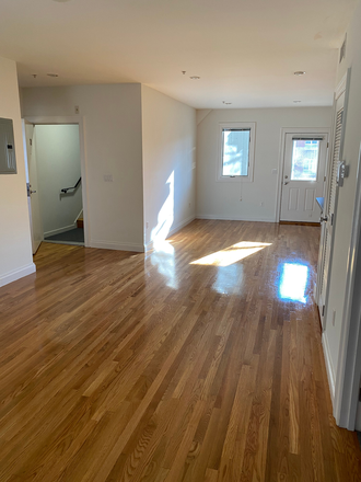 Living rm - Harvard Sq/  Pristine 2BR / No fees Apartments