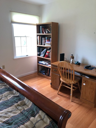 bedroom - Furnished room for female-Barrington Dr-Princeton Junction House