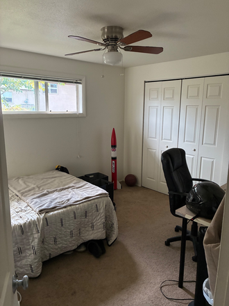 Bedroom for sublease with large closet - Timber Ridge Apartments, very close to campus