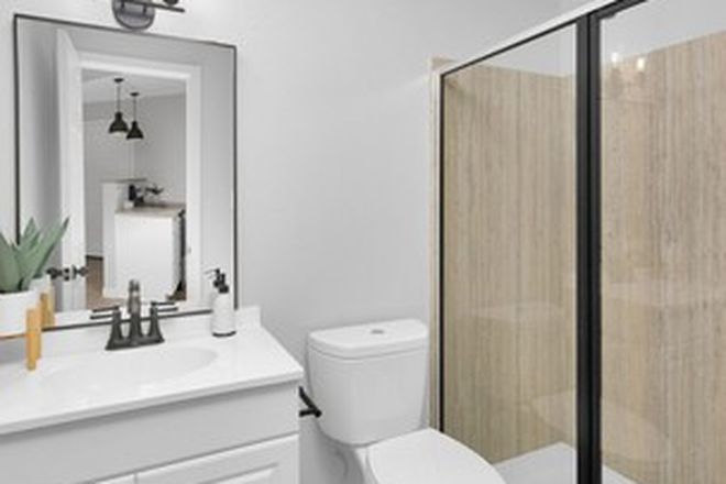 Bathroom layout - Available 1 Bedroom Apartment for RENT!