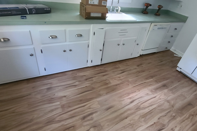 Kitchen - 5 Bedroom 2.5 Bath with Den in Old Town Calvert