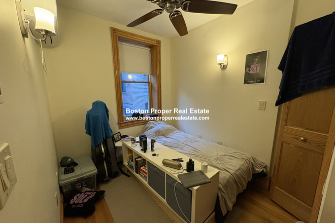 a - 2 BED WITH LIVING ROOM, *no fee Apartments