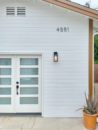Modern Entryway - Modern 2-Bed, 1-Bath ADU in Magnolia Duplex