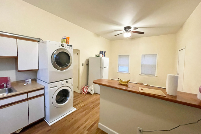Kitchen - Amazing 2 Bed with in unit laundry
