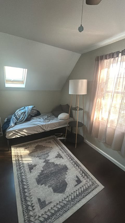 Bedroom - Spring Sublet | 137 Logtown Rd | Bus Line Nearby House