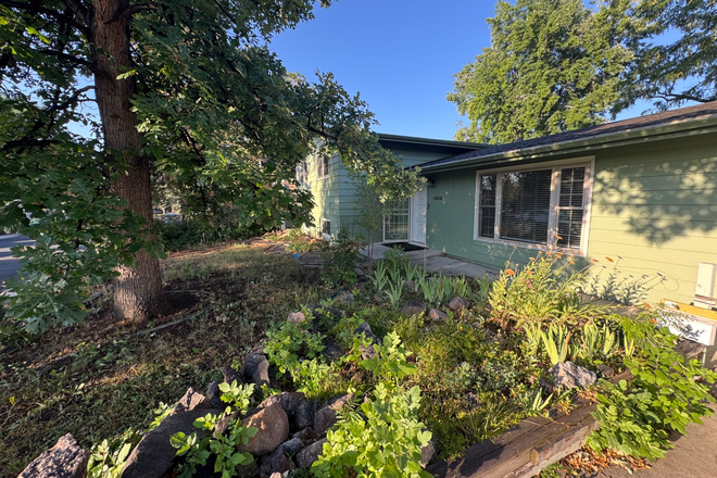 Front yard view - Lease takeover -- 3 bed/3 bath house