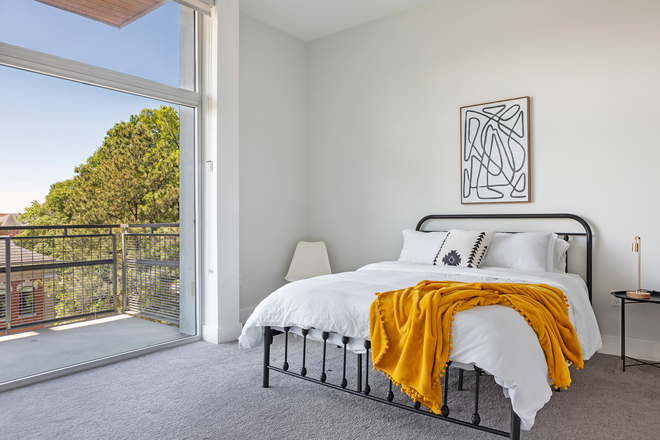 Primary Bedroom - Modern & spacious 3BR/3BA Apartment w/View (Across the street from Campus) - nearly 1500 sq ft