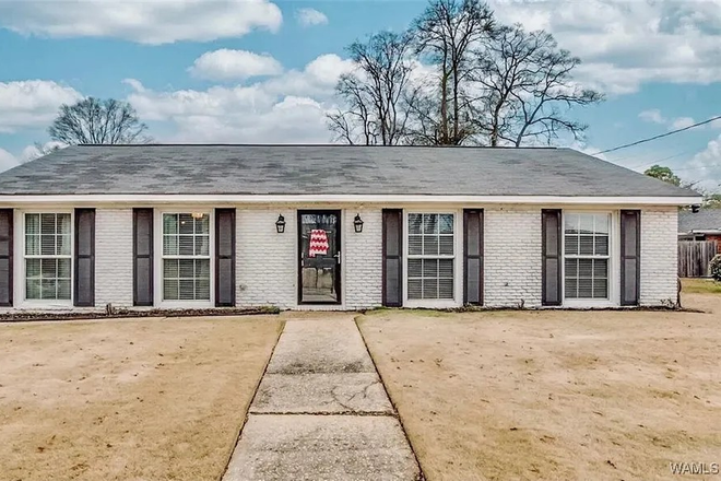 Street View - 19 Parkwood Circle - 3 Bedroom 3 Bath House for Rent