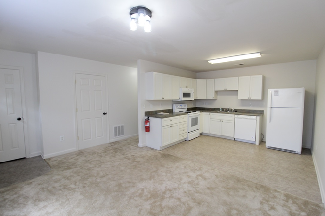 Kitchen - Devon Lane - 3 bedroom 3.5 bath townhome for rent. Lease for the 26-27 school year!