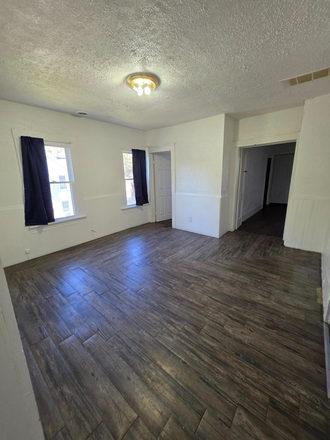 Living room - 3 Bed/ 1 bath/ Washer & Dryer Duplex