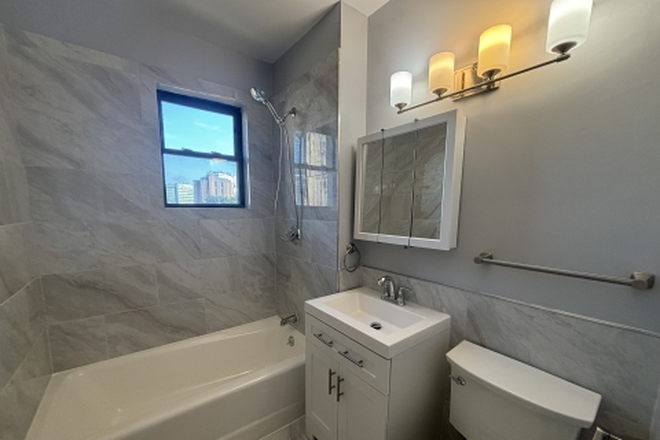 Photo - 450 Park Dr Apartments