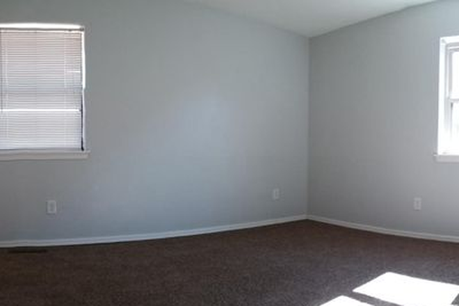 bedroom #2 - Oakbrook Addition House