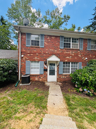  - 2 Bedroom 1 Bathroom Townhouse