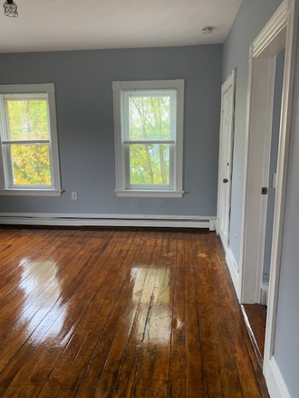 Livingroom - Sunny 3 bedroom, 2nd floor, Fox Point, 2 parking spots Apartments