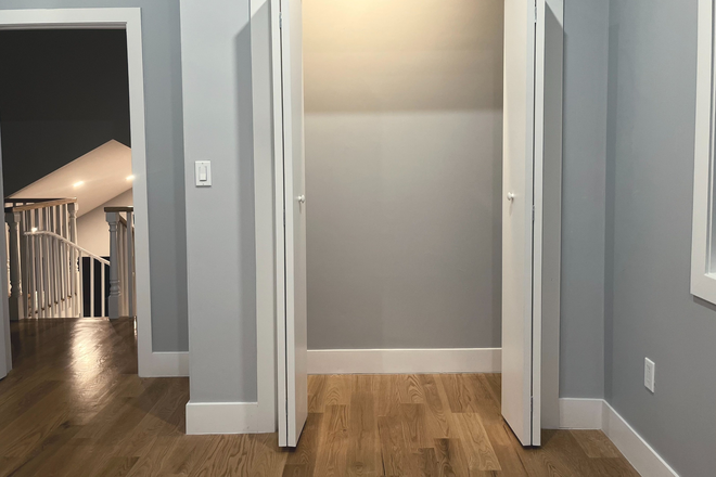 Closet/Door - 258 Main St, Medford, MA (Looking for Subletter) Apartments