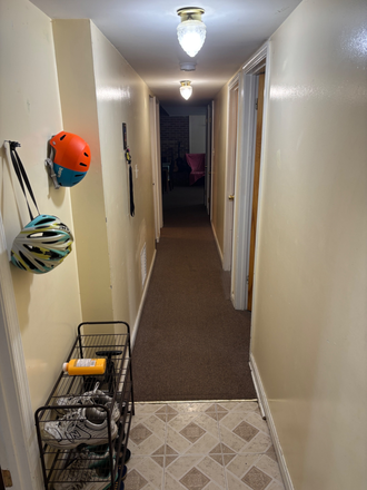 Entryway - Basement unit in house near campus