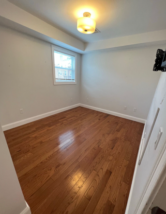 x - Maverick St 2 Bed East Boston Apartments