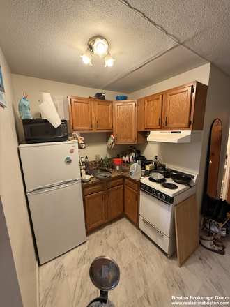 Kitchen - Cozy Studio in Mission Hill Apartments