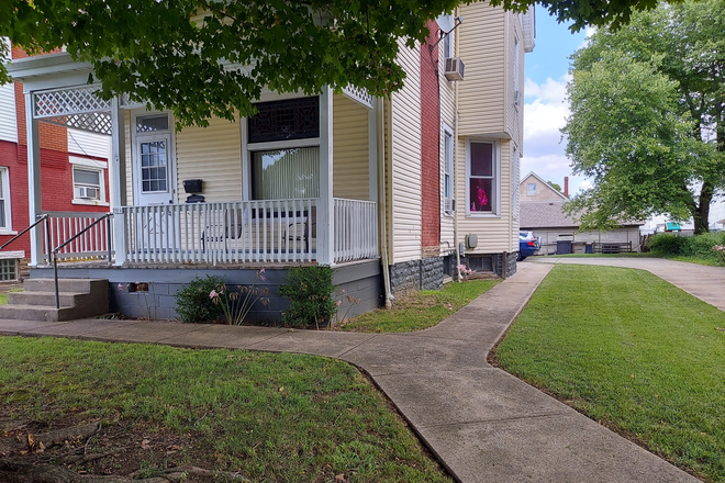 Street View Right - XU College House Realty 6 Bed House or 4 Bed, & 2 Bed Units Available