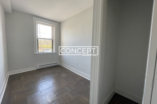 Park Dr - 3 beds - [No broker fee][JUNE 1st] 3 beds /1 bath in Fenway [Renovated] Apartments