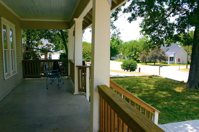 Rocking chair front porch - Sylvan Heights 2br 1bath bungalow