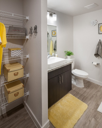 Bathroom - Park west Apartments