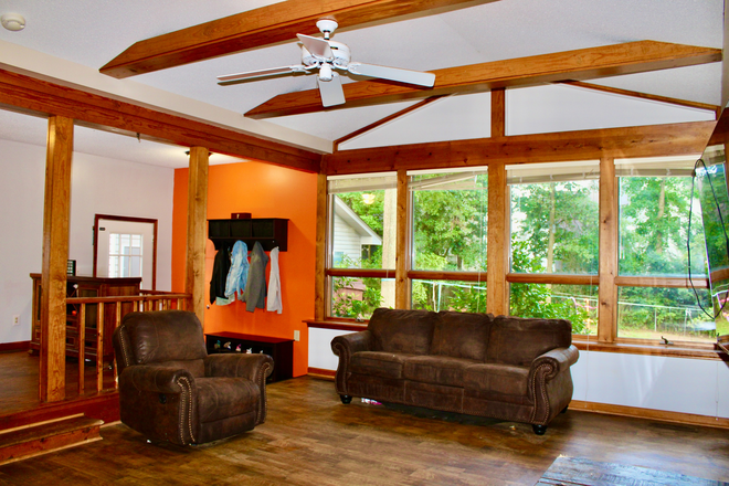 sunroom - Clemson Student Rental – 4BR/3BA Home Near Campus