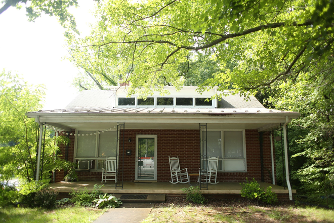 Exterior - 901 Park Street