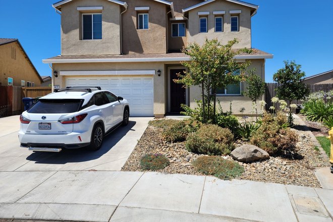 In front of the house - Single family house, one rooms available for rent. $570 per room include utilities and internet.