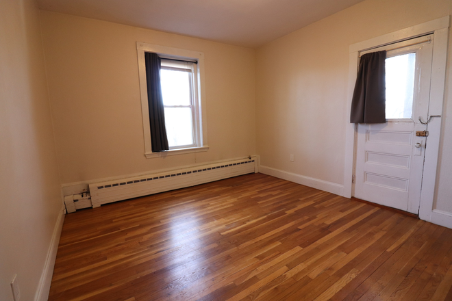 bedroom - Sunny Washington Square 1 bed with updated kitchen - NO FEE! Apartments