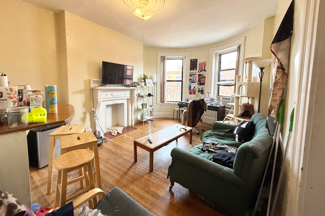 Living Room - 3 Bed on Symphony Road | Heat HW Included | Walk to Northeastern Apartments