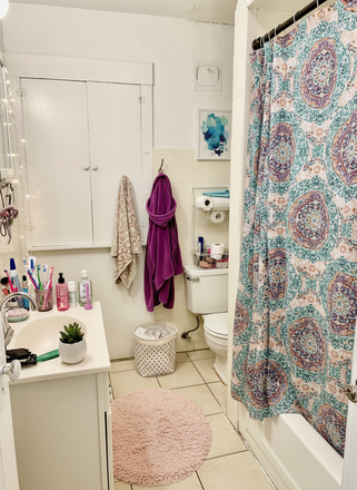 1 - BU Off Campus 3 bedroom condo for lease 9/1/26 Large unit great location