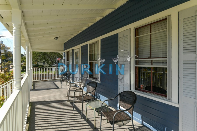 front porch - All Utilities Included! $900 per groom for a group of 6, 8 or 9 students Apartments