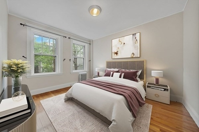 staged bedroom - Furnished Master Bedroom in 2b1b apartment – heating included – Near Harvard
