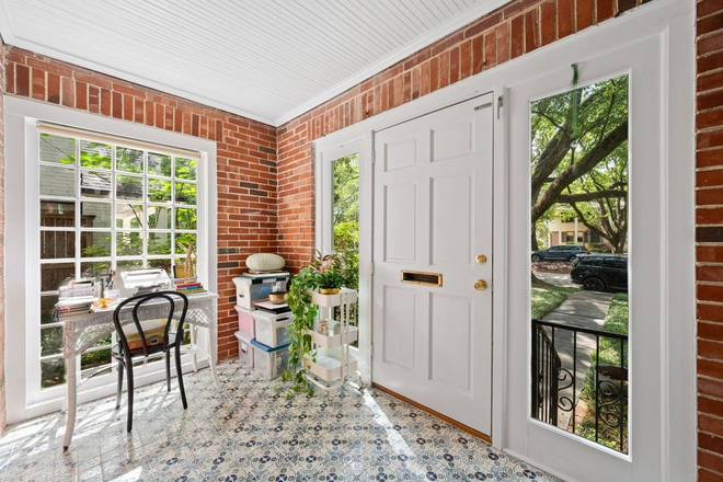 Entry - First floor - Spacious Duplex near Rice University - 2 BR/2 BA Upstairs & 2 BR/2 BA Downstairs Duplex