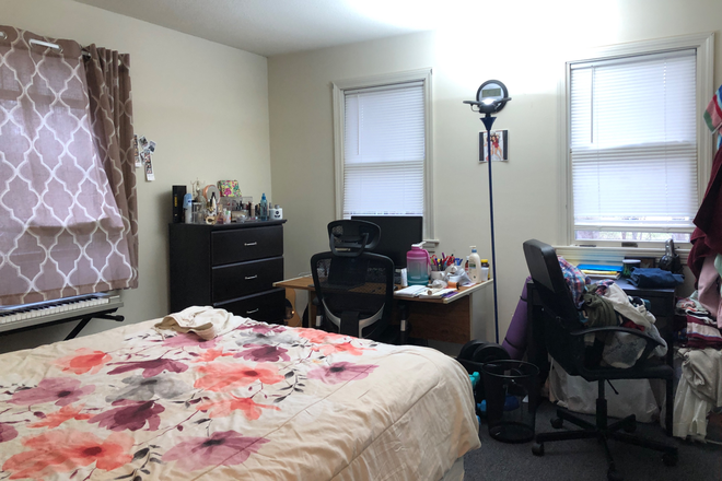 bedroom - Two bedroom apartment, August 1, Umass bus route