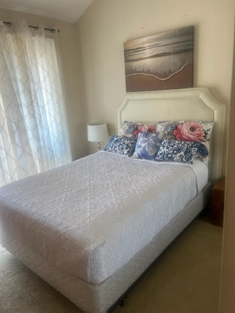 Room - TOTALLY FURNISHED ROOM FOR RENT CLOSE TO UCSD AND UTC. Available June 1st