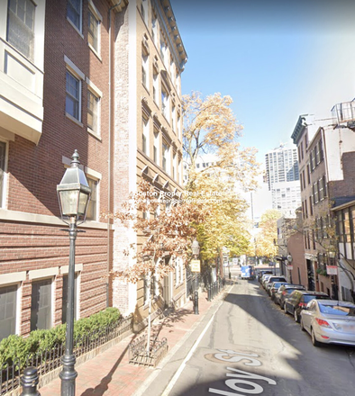 a - 2-Bed in Beacon Hill Apartments