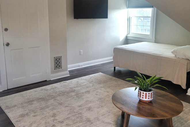 Bed view - 100 North Fairfield Road Apartments