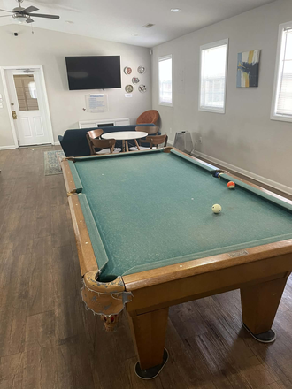 Club House - Apartment Crossing