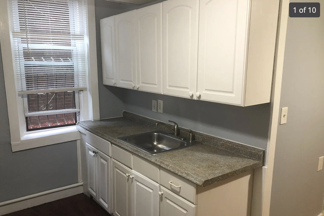 Call NOW for showings! 617-236-8600 - RIVERWAY - GRDN LVL TRUE 2BR FOR *9/1/2025* W/ H&HW INC, HW FLRS, LNDRY IN BLDNG, PRVT REAR PATIO!