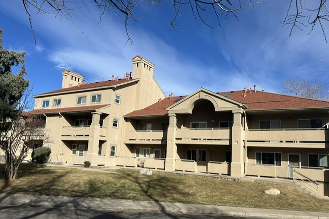 front - Modern 3-bed steps to campus!