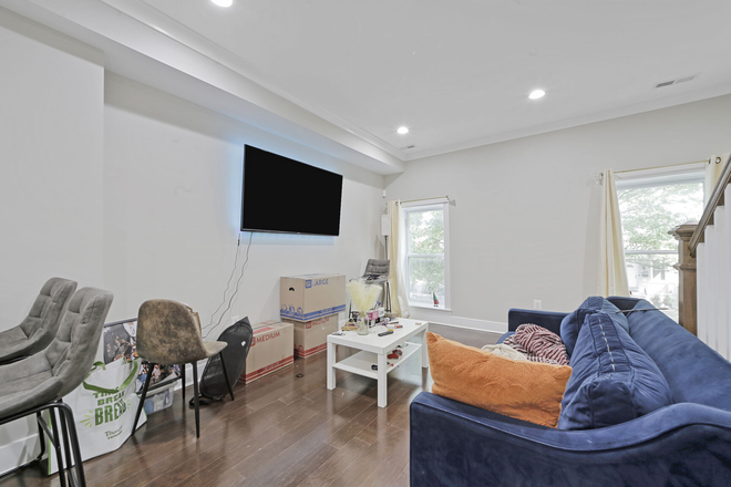 Living Room - Classic Row Home Steps From Campus